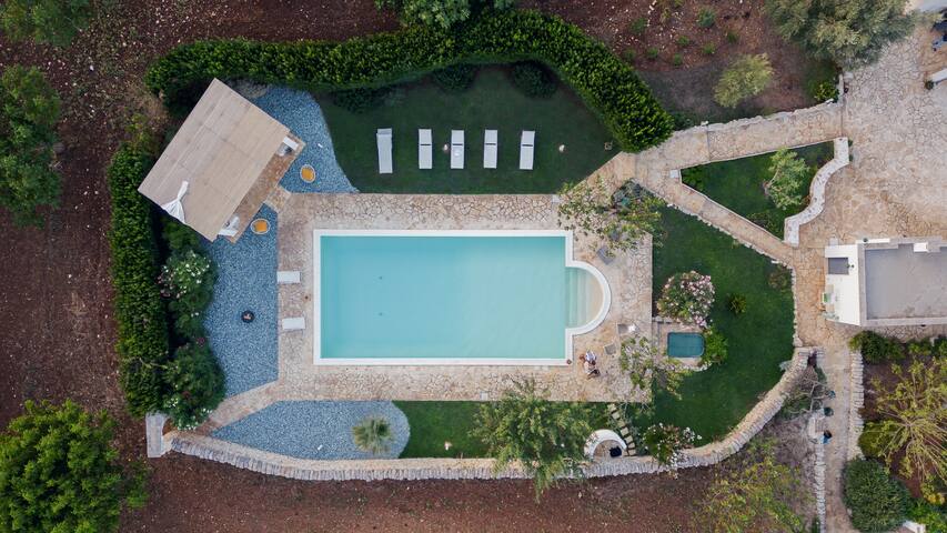 Trulli Greta, luxury villa with wonderful pool gallery image 2