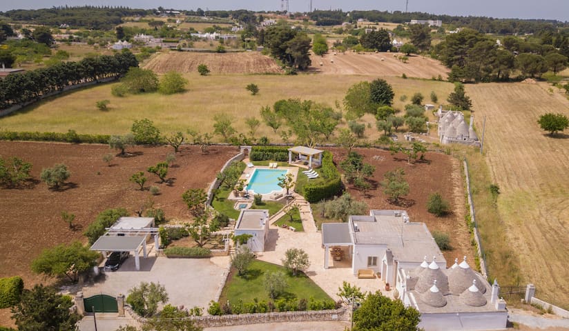 Trulli Greta, luxury villa with wonderful pool