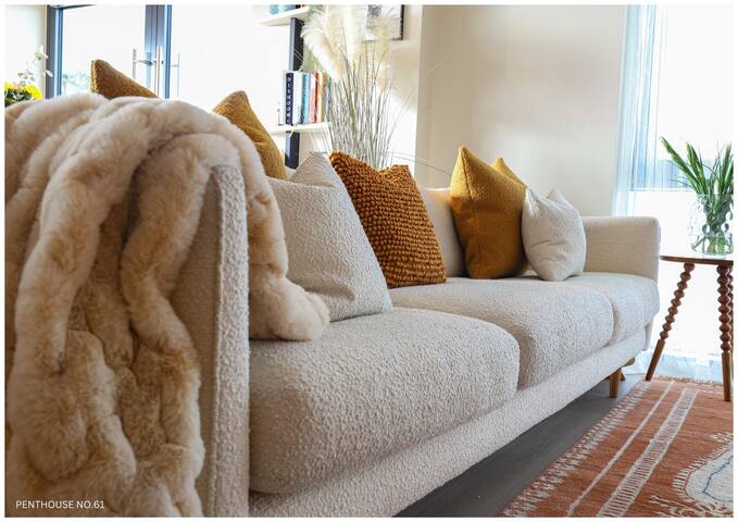 Modern penthouse in London gallery image 4