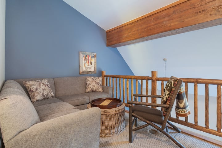 Potkrovlje s kaučem i dodatnim prostorom za opuštanje!