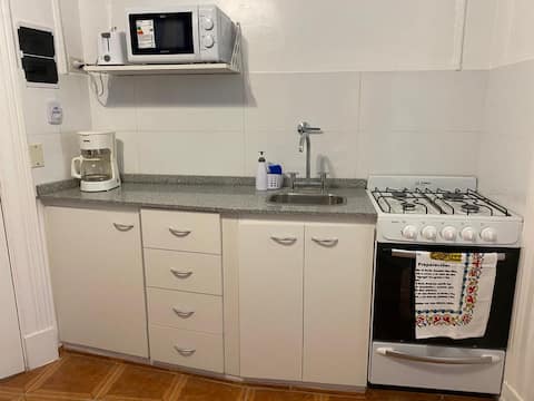 Airbnb con mejor rendimiento: Bright apartment with balcony near the Obelisk en San Nicolás