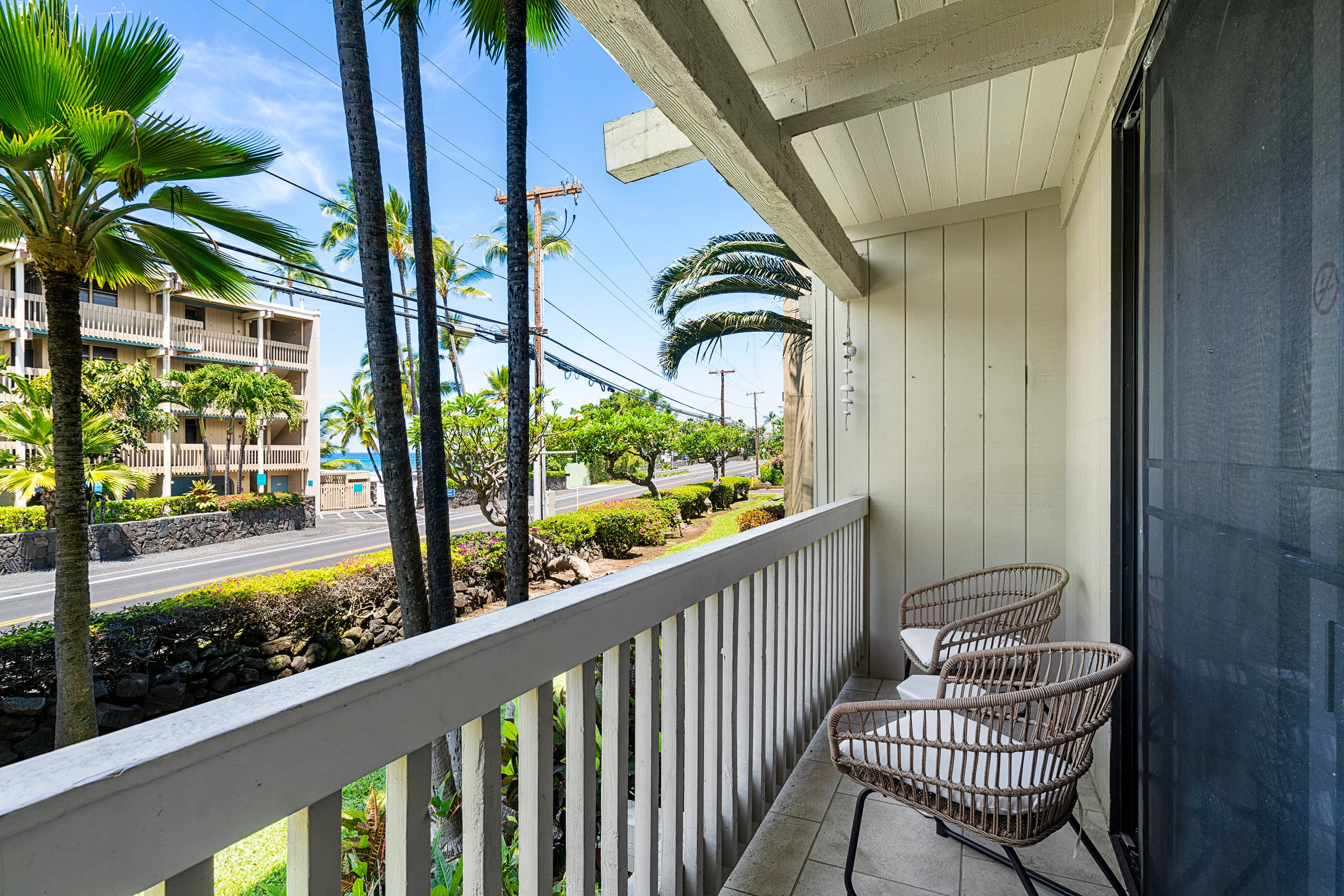 Condo in Kailua-Kona · ★4.85 · Studio · 1 bed · 1 bath - Image 9