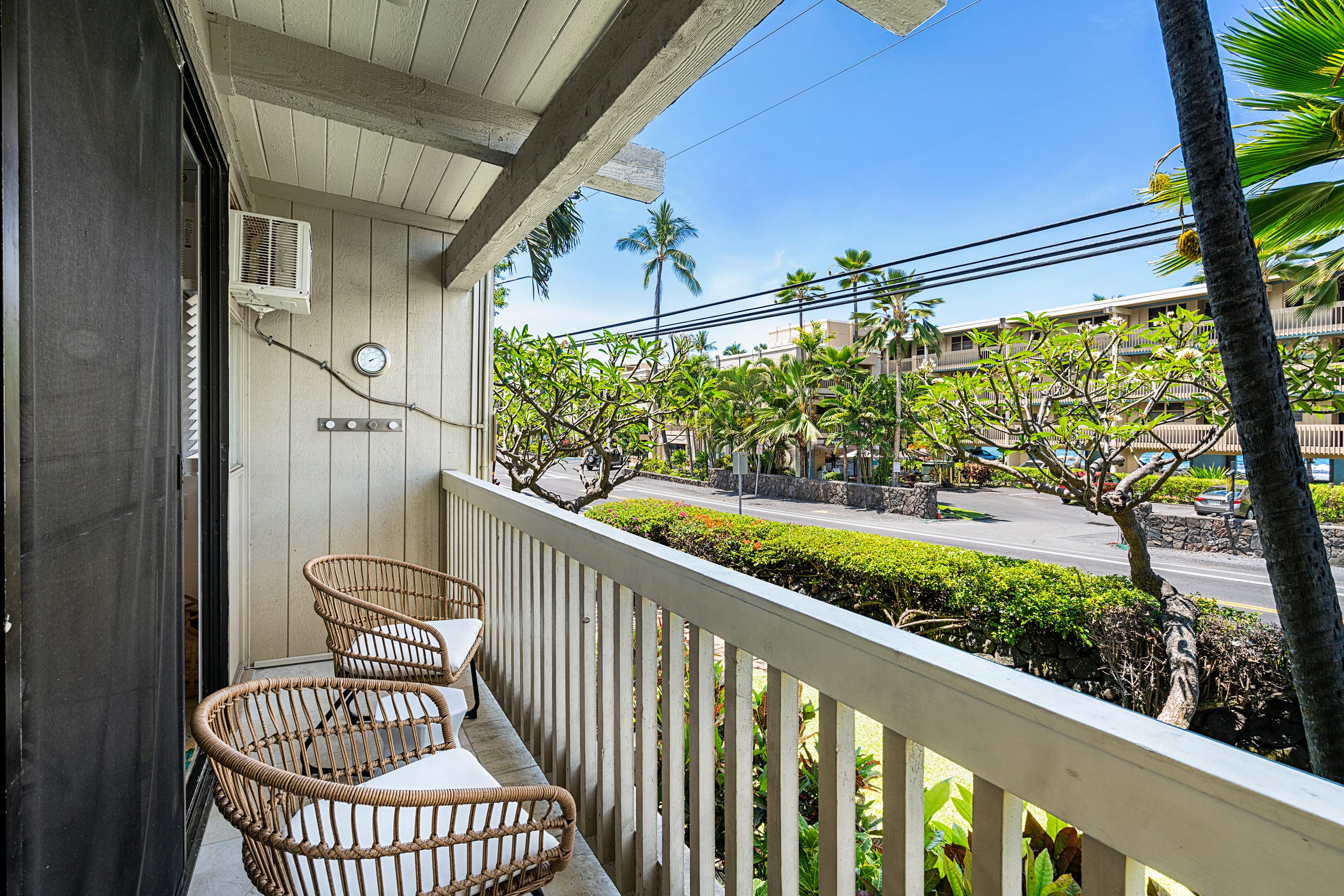 Condo in Kailua-Kona · ★4.85 · Studio · 1 bed · 1 bath - Image 8