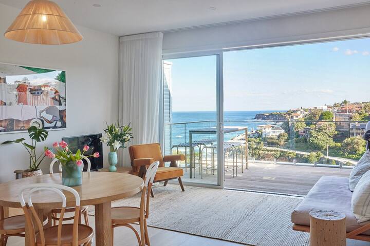 Tamarama Beachside, Ocean Views