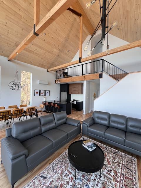 Top Airbnb: Chalet Vertige on the Fjord in Québec