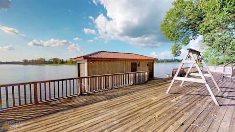 Lake House on Cromartie Beach
