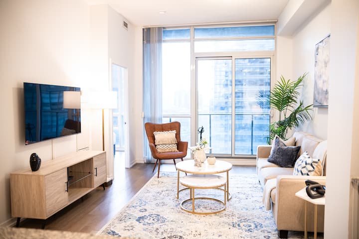 Modern Condo In The Heart Of Toronto - Toronto