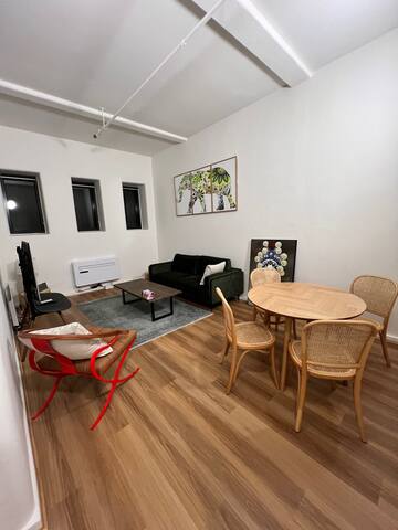 Hidden Gem in Heart of Melbourne gallery image 2