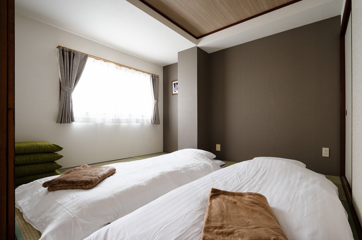 Dhomë e stilit japonez në vitin 2001