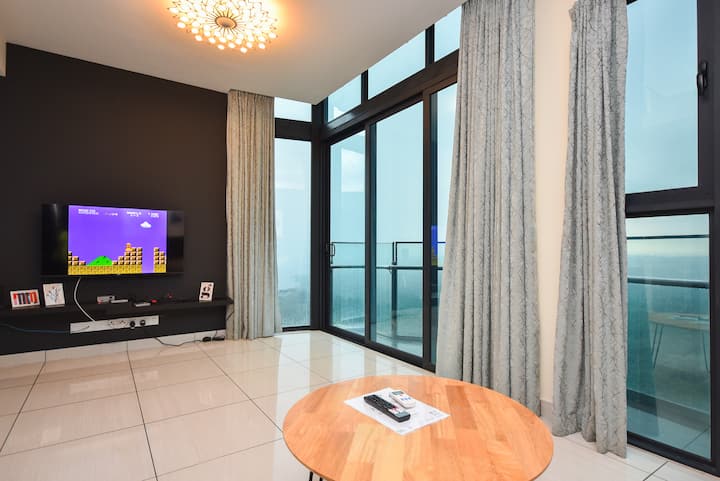 【𝒩𝐸𝒲】Almas Loft Suite【puteri Habour | Netflix】 - Jurong West
