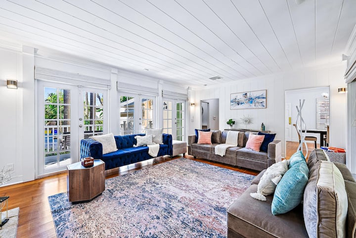 Pet Friendly | Mar-a-lago & Downtown Nearby - West Palm Beach, FL