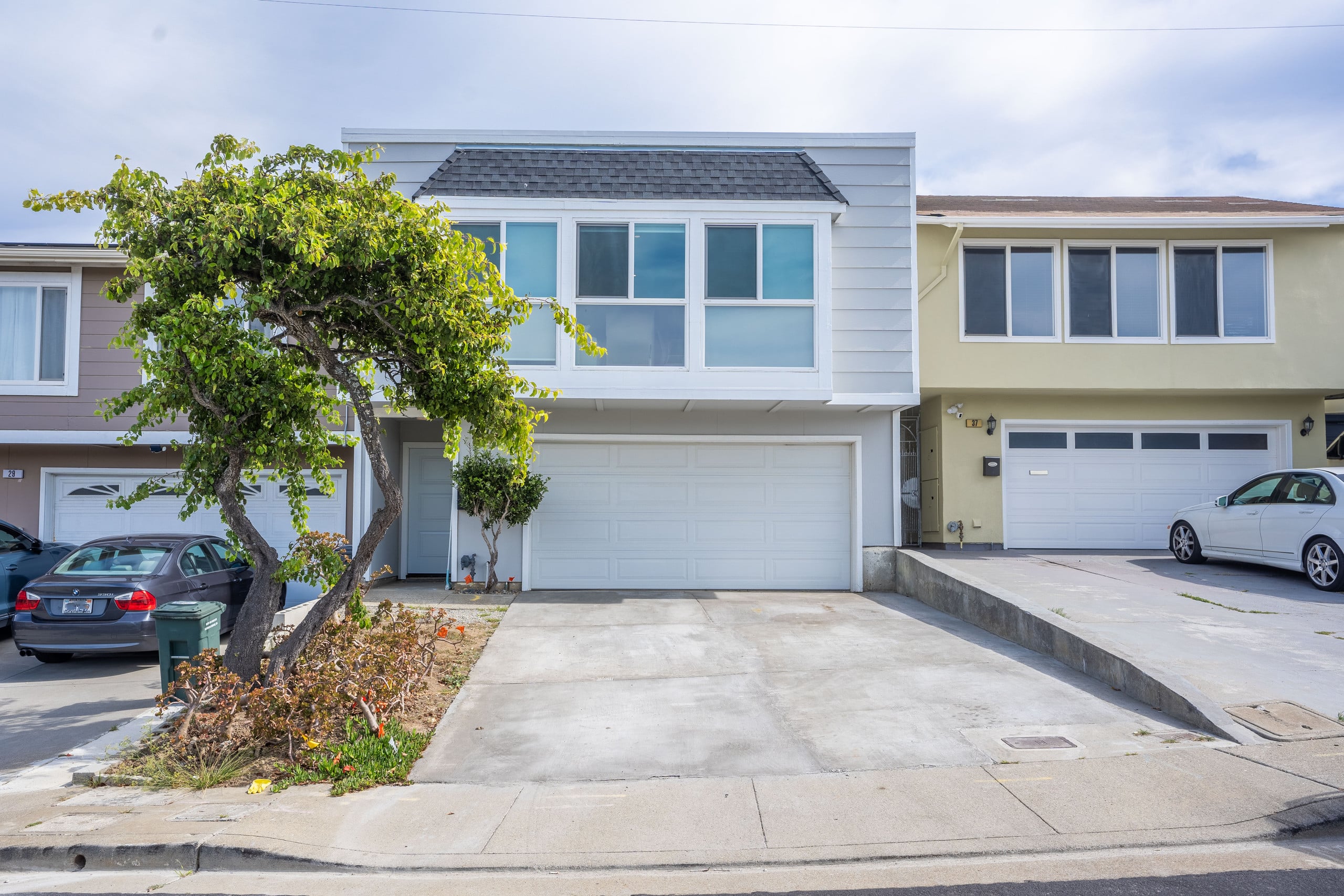 Home in South San Francisco · ★4.97 · 4 bedrooms · 4 beds · 2.5 private baths - Image 16