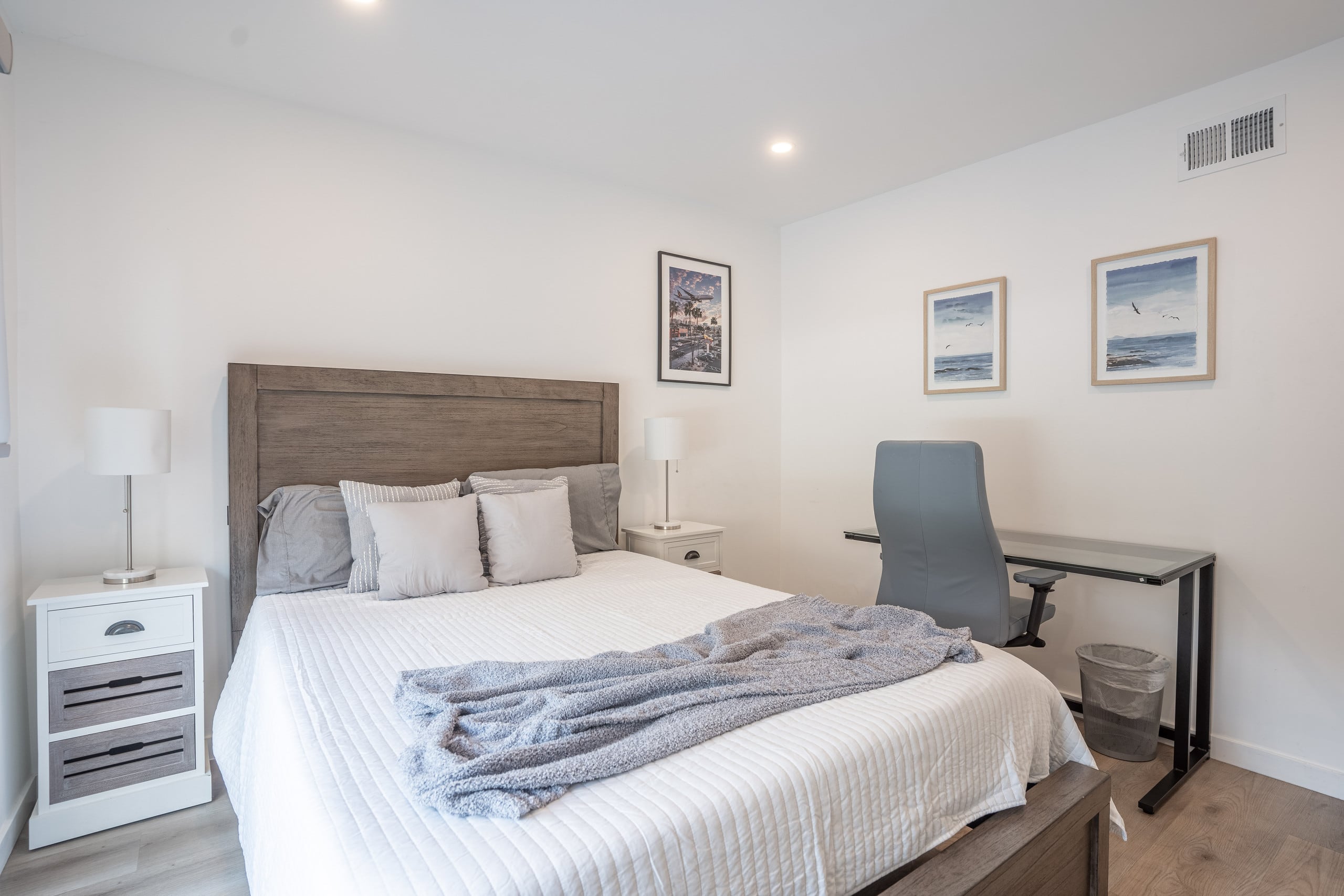 Home in South San Francisco · ★4.97 · 4 bedrooms · 4 beds · 2.5 private baths - Image 9