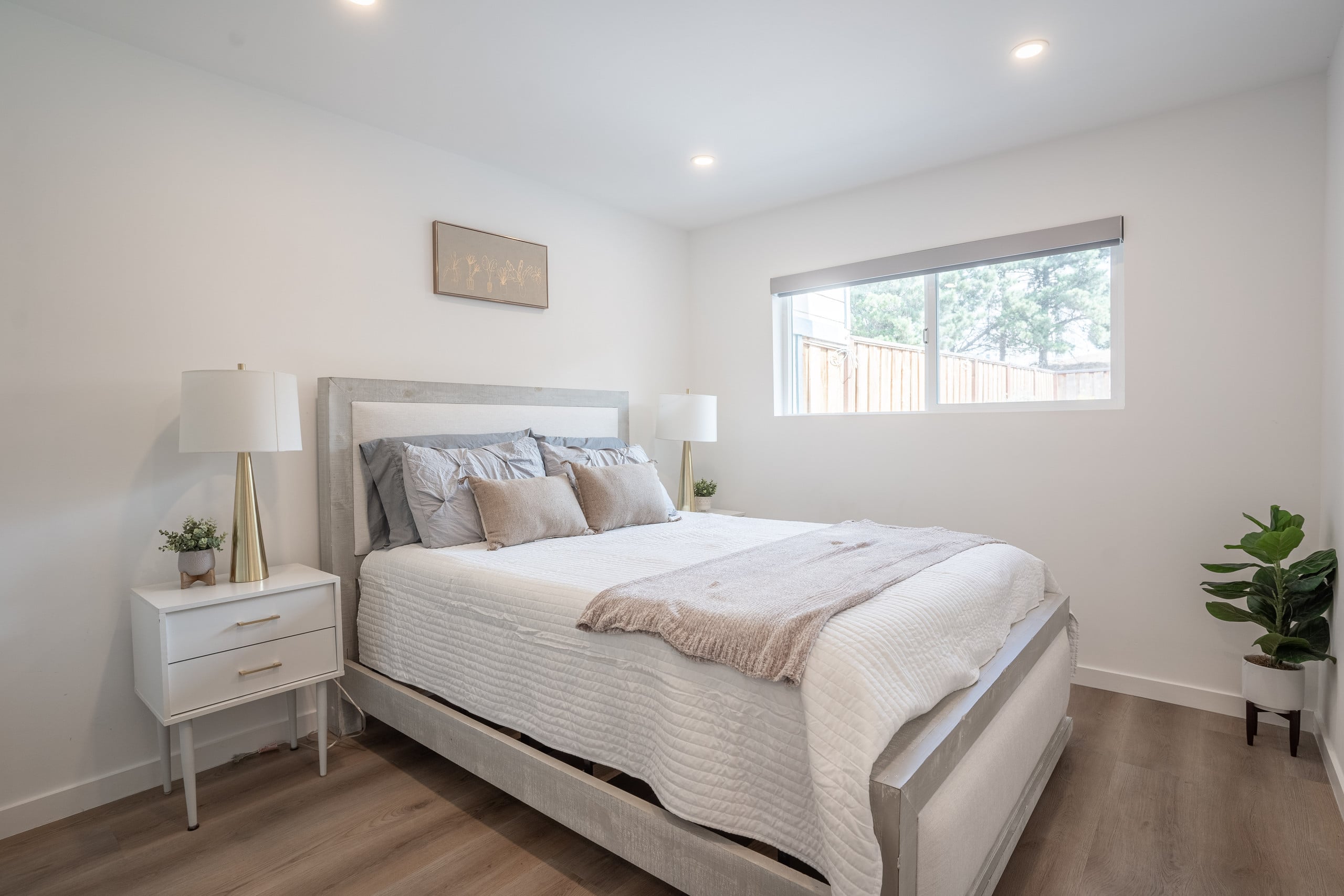 Home in South San Francisco · ★4.97 · 4 bedrooms · 4 beds · 2.5 private baths - Image 8