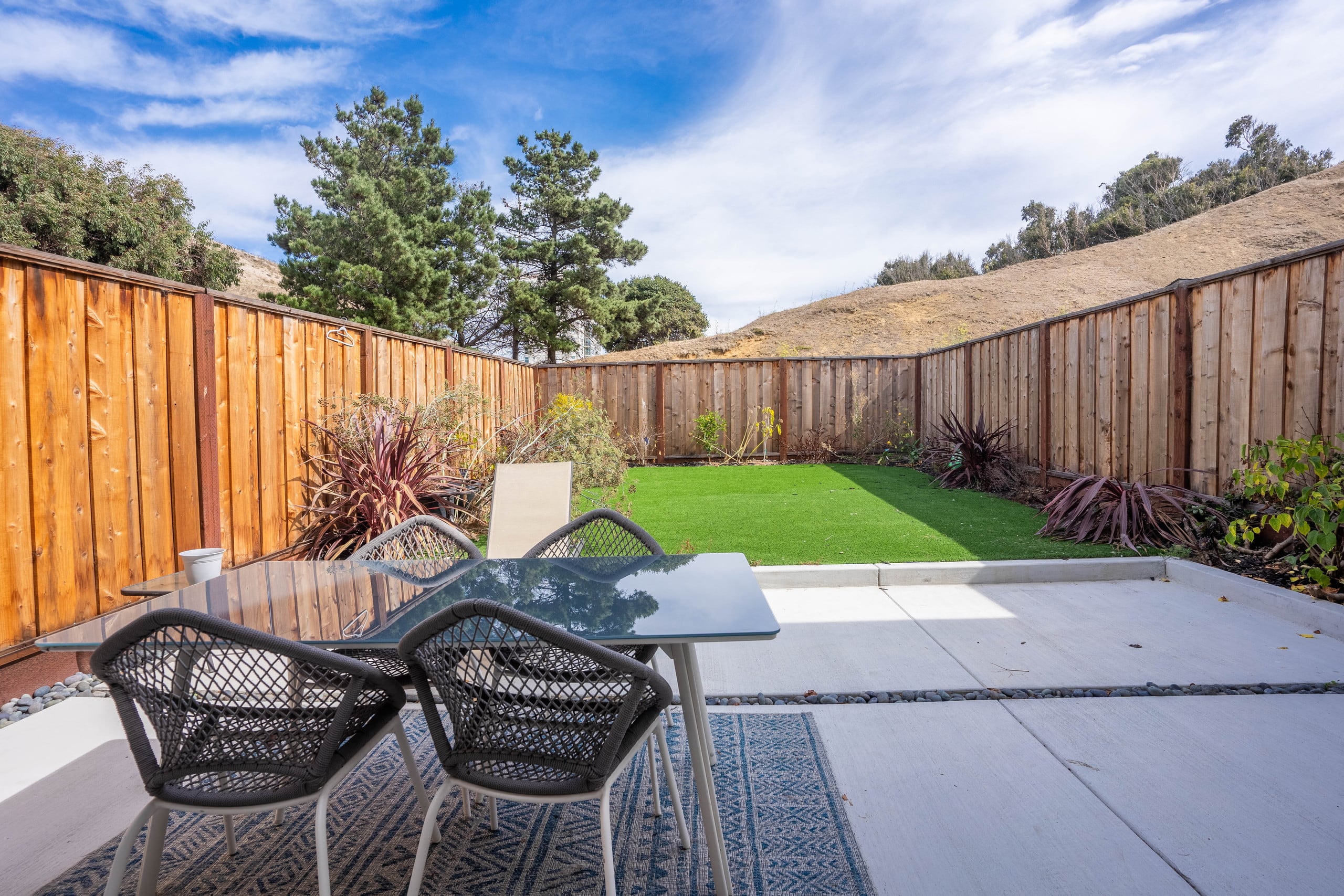 Home in South San Francisco · ★4.97 · 4 bedrooms · 4 beds · 2.5 private baths - Image 17