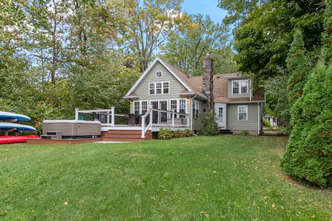 Hydrangea Cottage on Seneca Lake