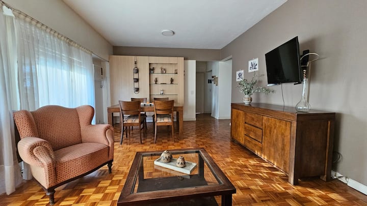 Apartamento de 3 ambientes com 2 dormitórios em Martínez