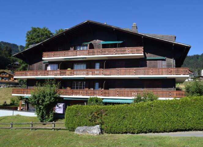 Warm, cosy home from home gallery image 2