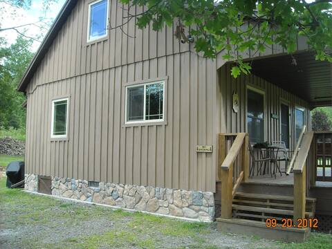 Ansonia Pines Cottage