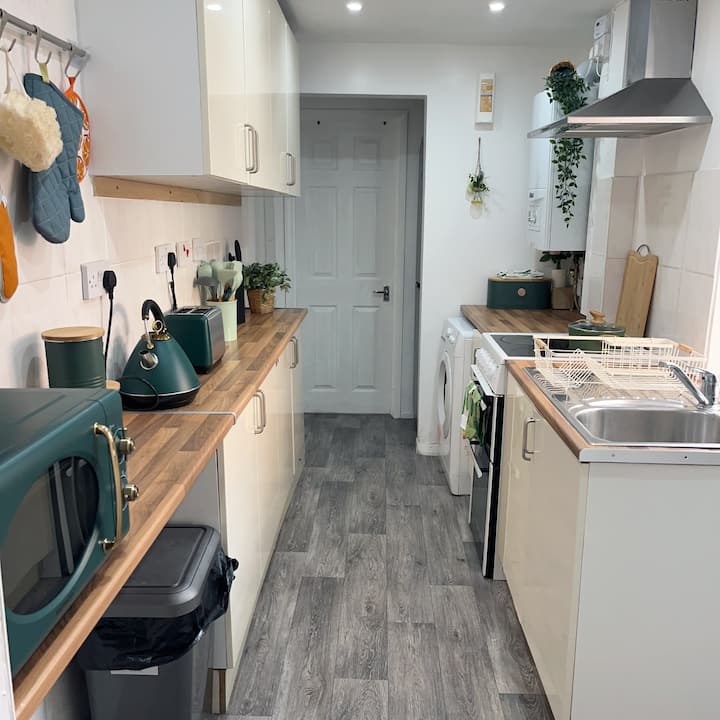 Monk's Lodge Private En-suite Room In Heart Of Cv1 - Coventry