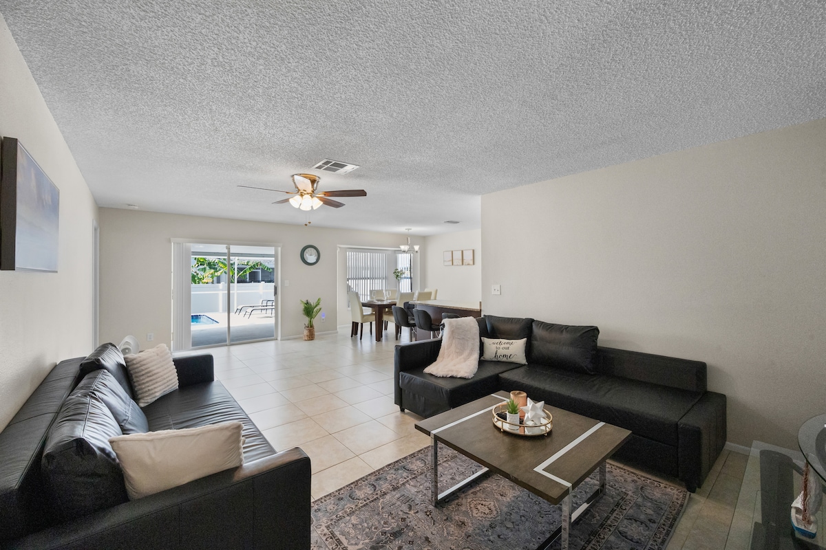 Top performing Airbnb: Beautiful Family Pool House * Heated Pool * in Pinellas Park