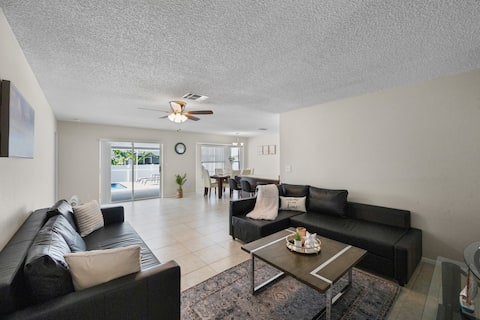 Top performing Airbnb: Beautiful Family Pool House * Heated Pool * in Pinellas Park