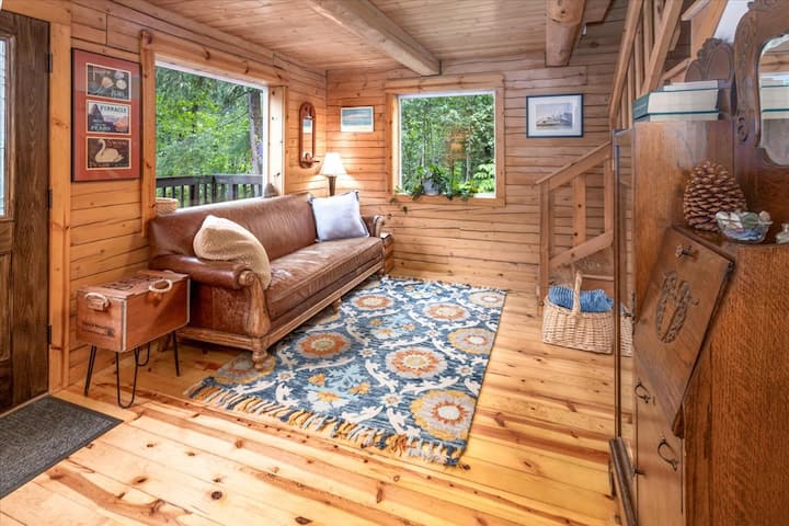 Scootberry Cabin - Seward, AK