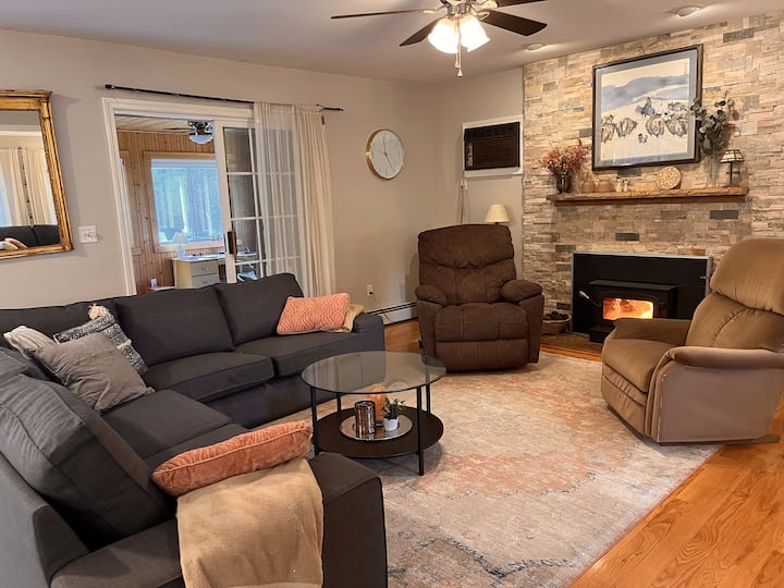 Tranquil Woodland Retreat - Litchfield, CT