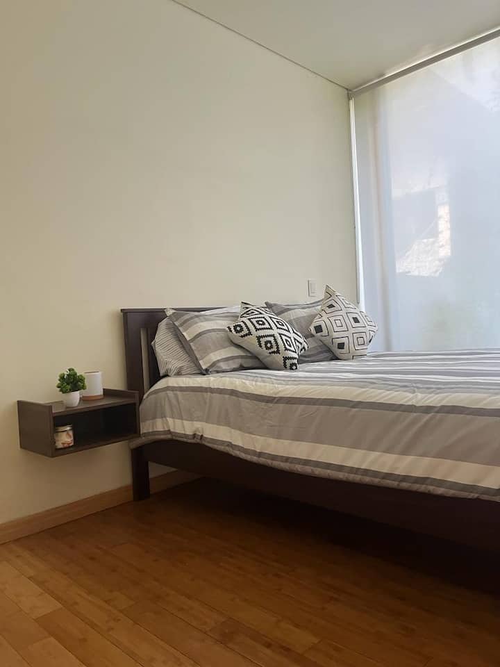 Krevat dopio "queen" me pamje nga tarraca