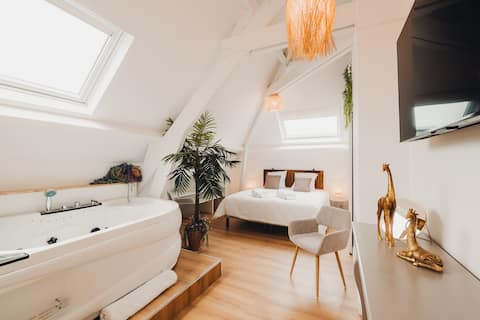 In the corner of Paradise - Balneotherapy Suite