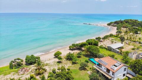 Nilaveli Bay Villa by Ceylon Spaces