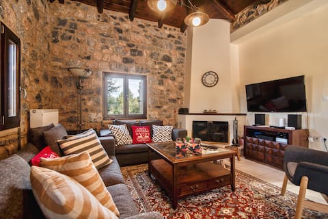 Villa Mainalis | 4season retreat @1,5hr frm Athens