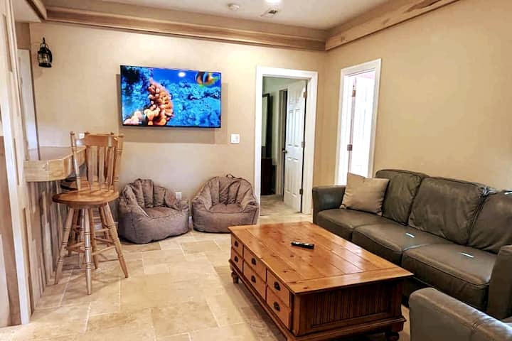 Relaxing Obx Escape! Centrally Located - Hot Tub! - Kitty Hawk, NC