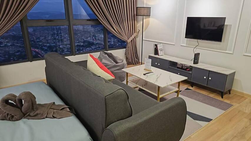 ILuxHome managed Airbnb listing 3
