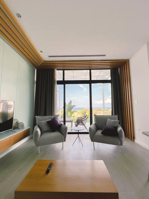 Dreamview Suite Beachfront Getaway