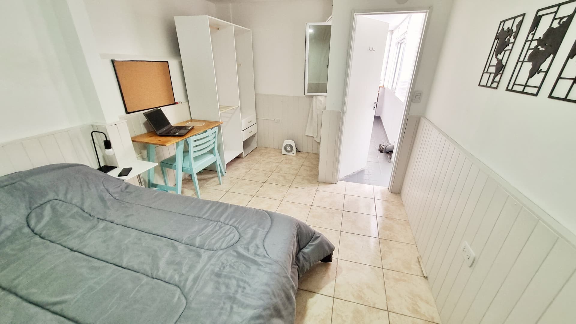 Furnished private room with en-suite bathroom in Palermo
