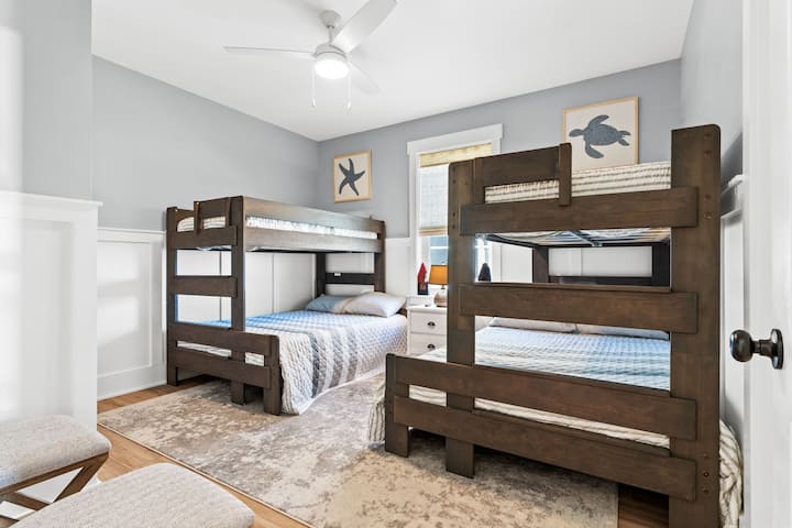 Bedroom 5: (2) Twin-over-full bunk beds with en-suite bathroom & smart TV