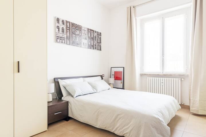 2 Bedroom, 2 Bathroom Central Flat + Free Garage gallery image 3