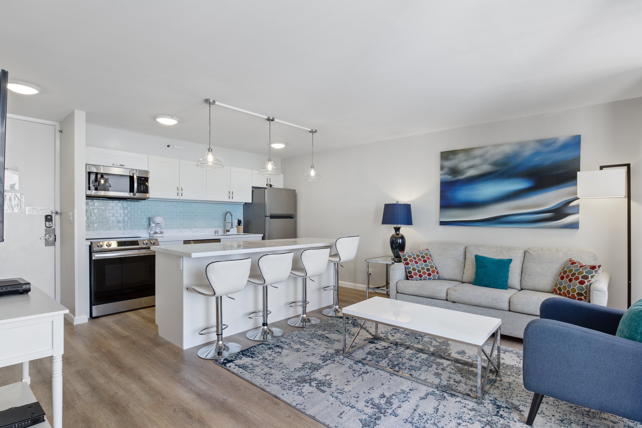 Perfect Waikiki Getaway 1BR OceanView Free Parking - Image 1