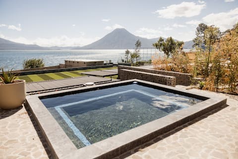 Toli Villa 2 - Modern | Hot Tub | Starlink | Solar