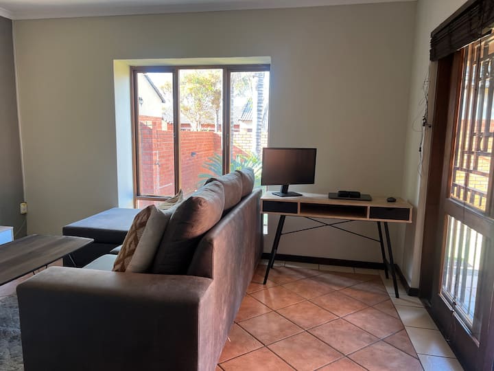 Centurion Ambient Town House - Centurion