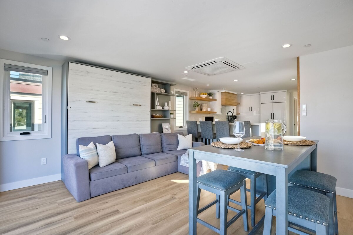 Top performing Airbnb: Luxury Ocean Oasis 3BR | Balcony | Firepit in Mission Beach