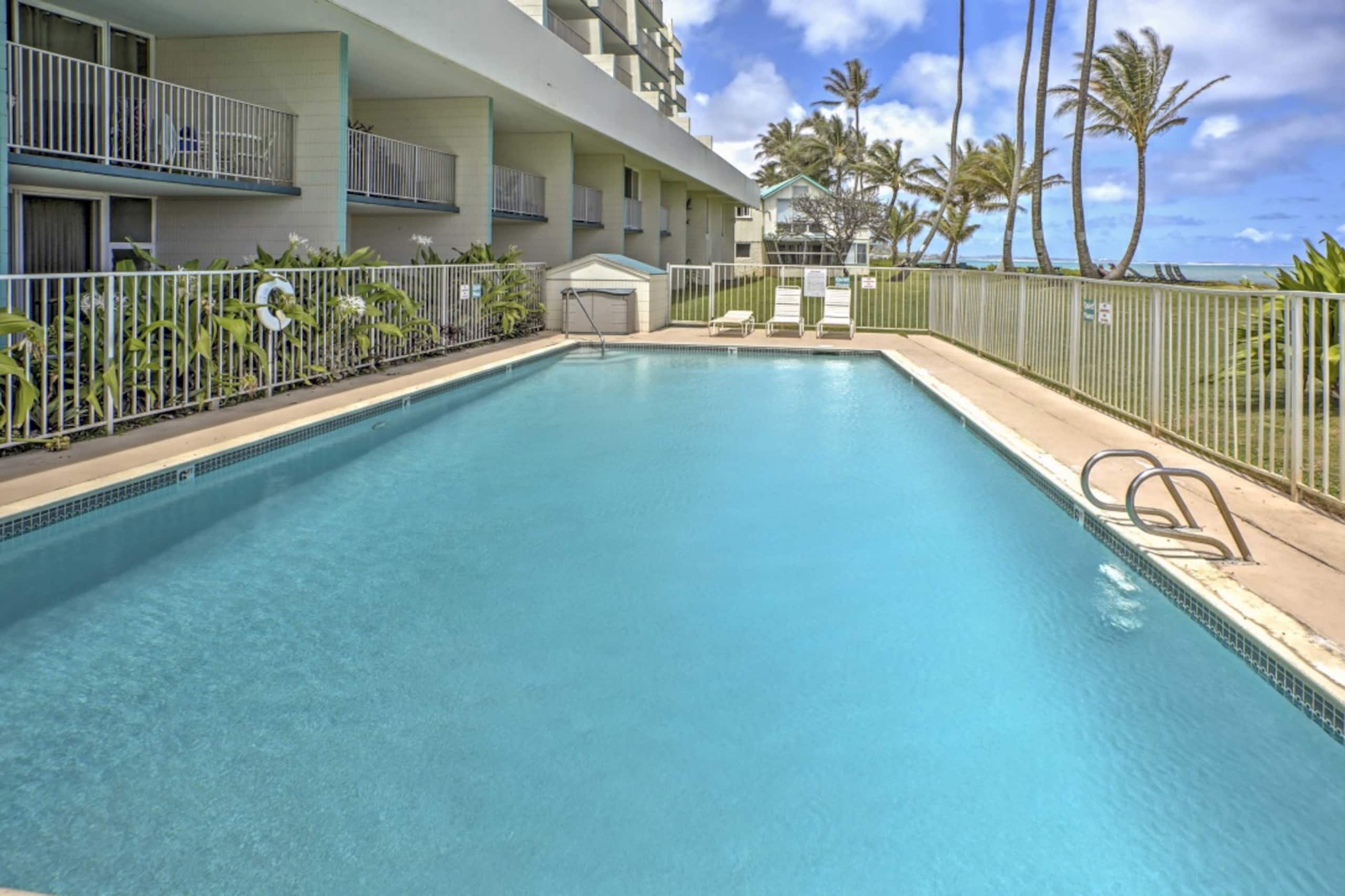Aloha Paradise Beach - Image 17