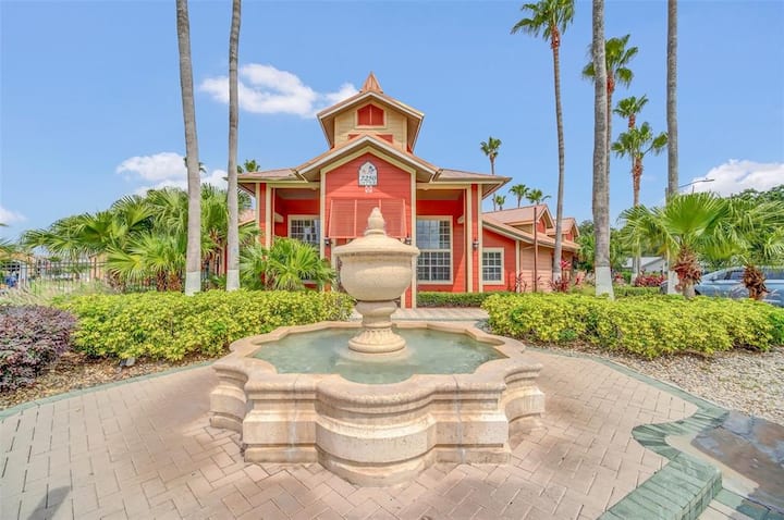 King Suite  Resort Pool  Near Disney C - Kissimmee, FL