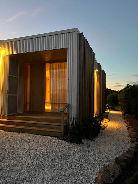 Blanca_pde. House 1 block from the beach