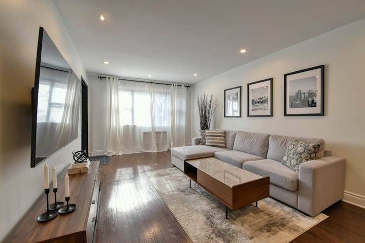 Entire 3BR Apartment in the heart of Plateau