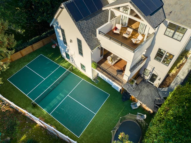Seattle Custom Home with Pickleball Court