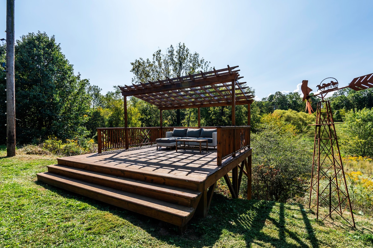 Big Red outdoor pergola deck with seating