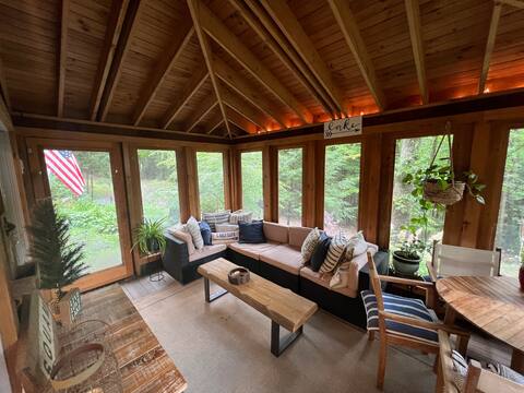 Squam/ Holderness , updated, 3 bd, AC, walk 2 town