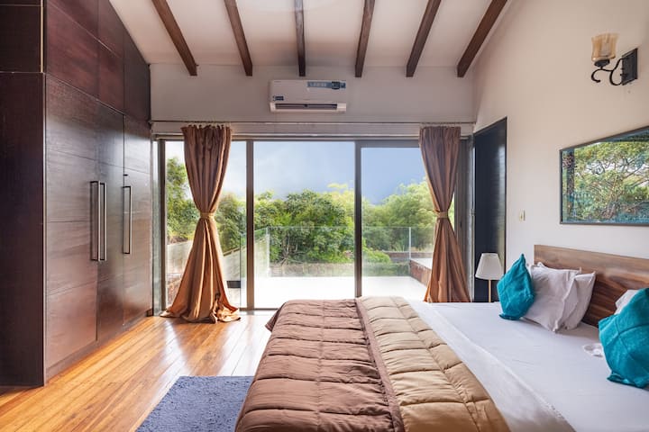Bedroom 1 image 1